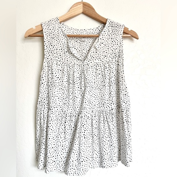 GAP White and Black Polka Dot Sleeveless tiered Blouse - Picture 1 of 3